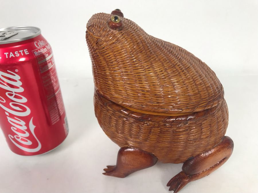Wicker Figural Frog Box Sculpture From Shanghai Handicrafts Made In The People's Republic Of China 6W X 5D X 5.5H