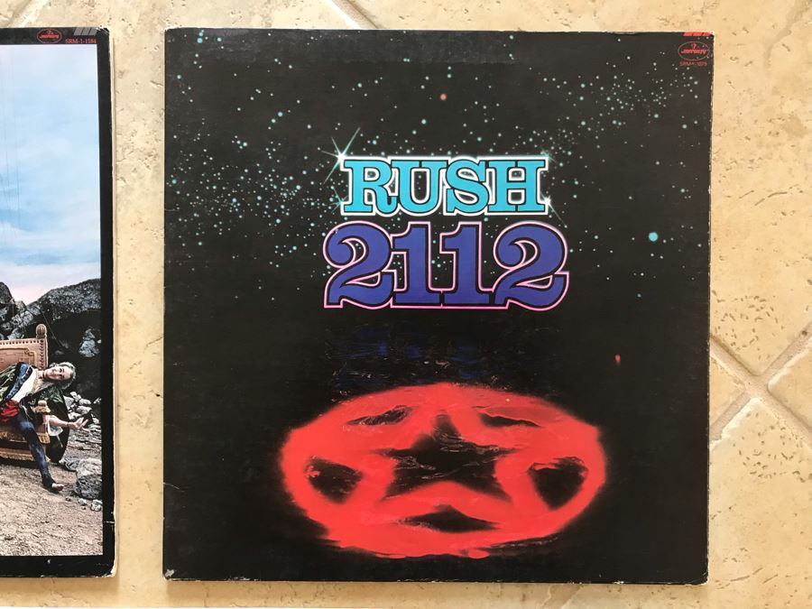(3) RUSH Vinyl Records: 2112, Signals And A Farewell To Kings [Photo 2]