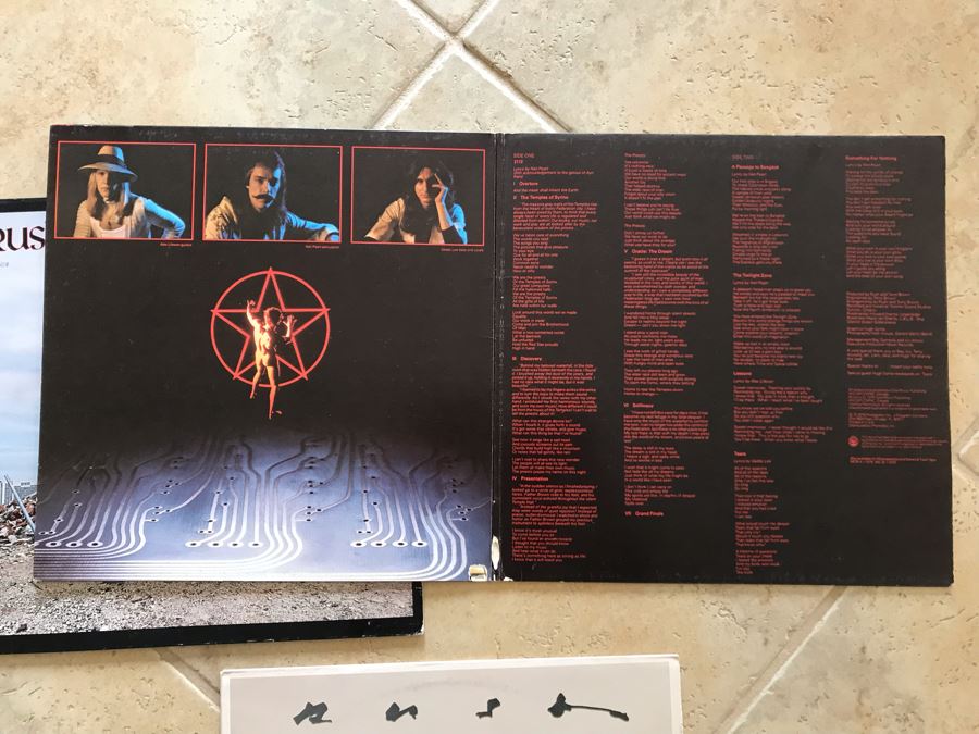 (3) RUSH Vinyl Records: 2112, Signals And A Farewell To Kings [Photo 5]