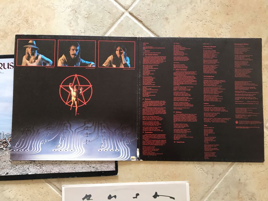 (3) RUSH Vinyl Records: 2112, Signals And A Farewell To Kings [Photo 6]