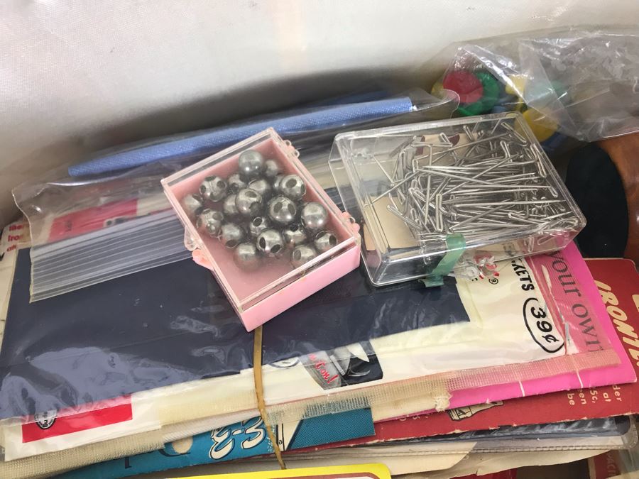 Vintage Mid-Century Footed Sewing Box With Various Sewing Supplies Including Wiss Shears - See Photos [Photo 8]