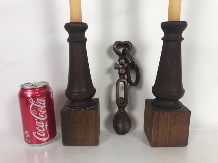 Pair Of Turned Wooden Candle Holders 9.5H And Carved Wooden Objet D'art 9H [Photo 1]