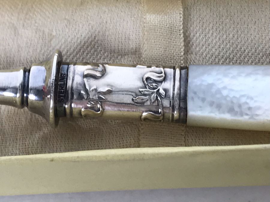 (3) Sterling Silver Flatware Pieces (60g) And Sterling Fork With Mother Of Pearl Handle By The American Silver Co [Photo 8]