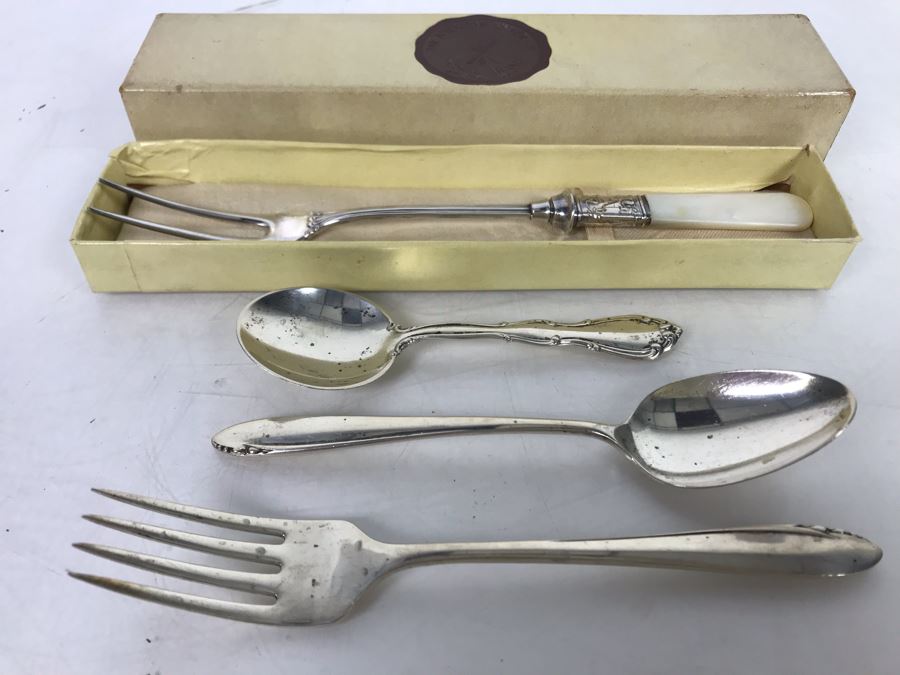 (3) Sterling Silver Flatware Pieces (60g) And Sterling Fork With Mother Of Pearl Handle By The American Silver Co [Photo 2]