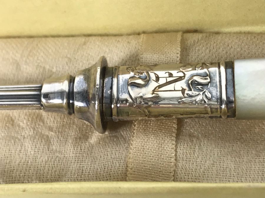 (3) Sterling Silver Flatware Pieces (60g) And Sterling Fork With Mother Of Pearl Handle By The American Silver Co [Photo 5]