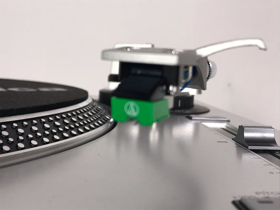 AudioTechnica Direct Drive Professional Turntable Record Player Model