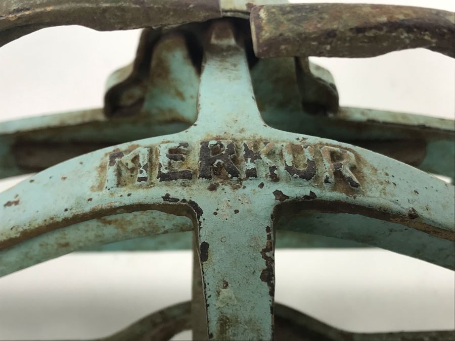 Vintage Cast Iron Scale 19W X 7D X 6.5H [Photo 6]