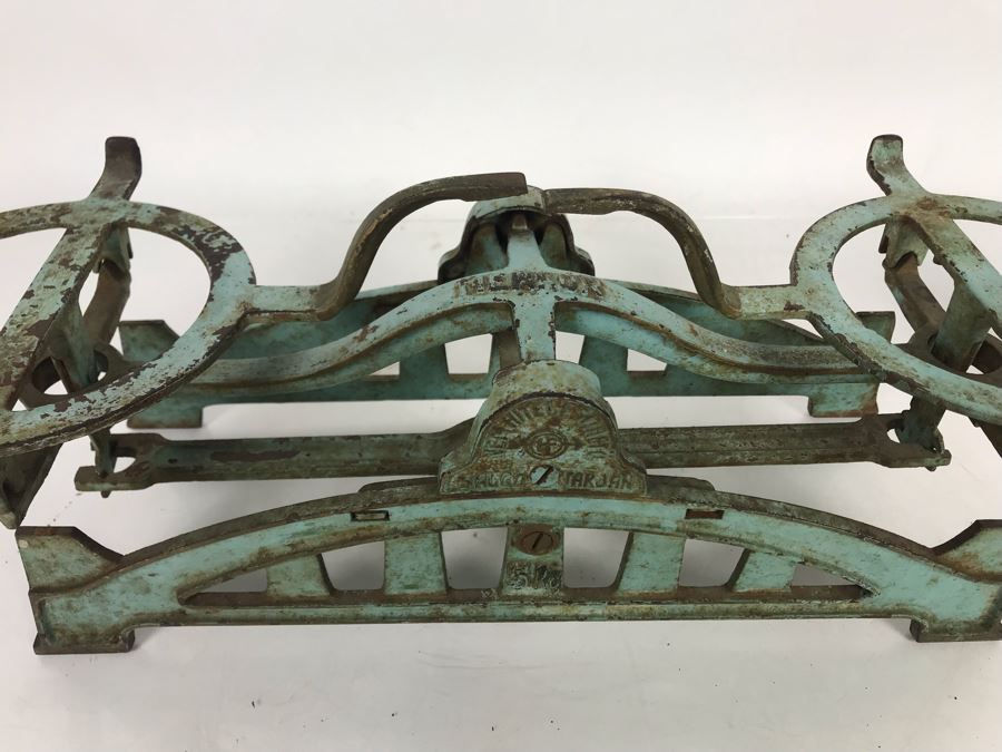 Vintage Cast Iron Scale 19W X 7D X 6.5H [Photo 7]