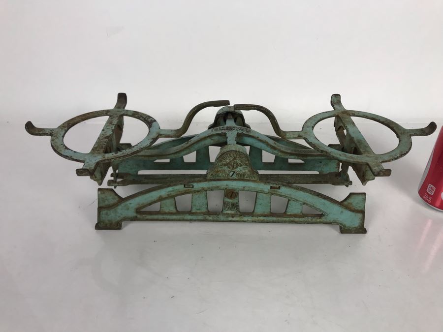 Vintage Cast Iron Scale 19W X 7D X 6.5H [Photo 3]