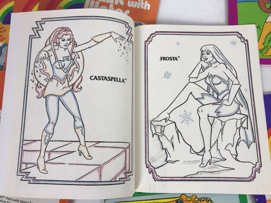 Vintage New Old Stock Paint With Water / Coloring Books: (7) Super Heroes: Batman, Superman, Wonder Woman, (3) Pricess Power And (2) Masters Of The Universe [Photo 17]