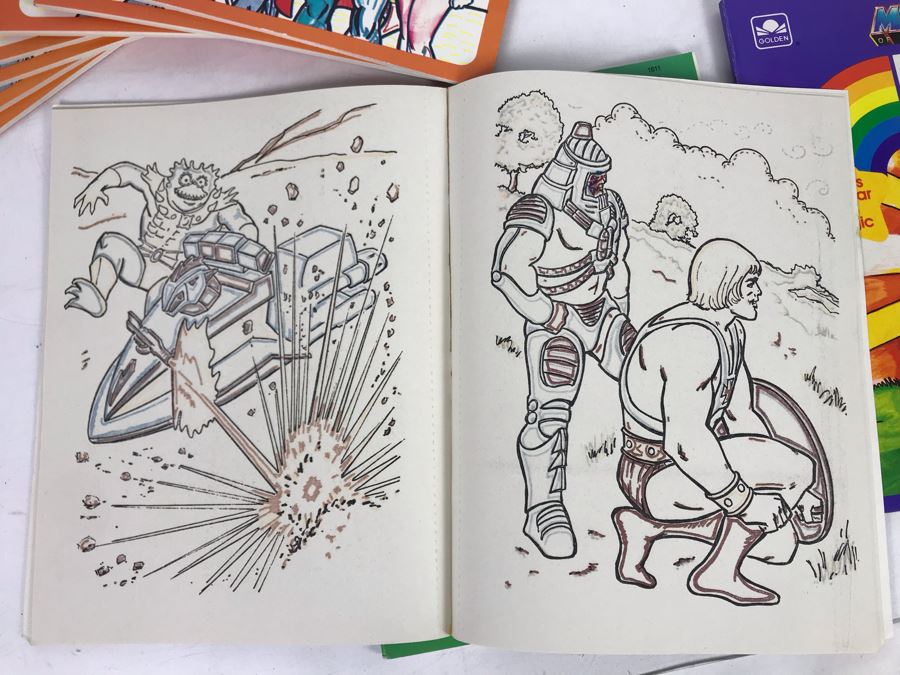 Vintage New Old Stock Paint With Water / Coloring Books: (7) Super Heroes: Batman, Superman, Wonder Woman, (3) Pricess Power And (2) Masters Of The Universe [Photo 11]