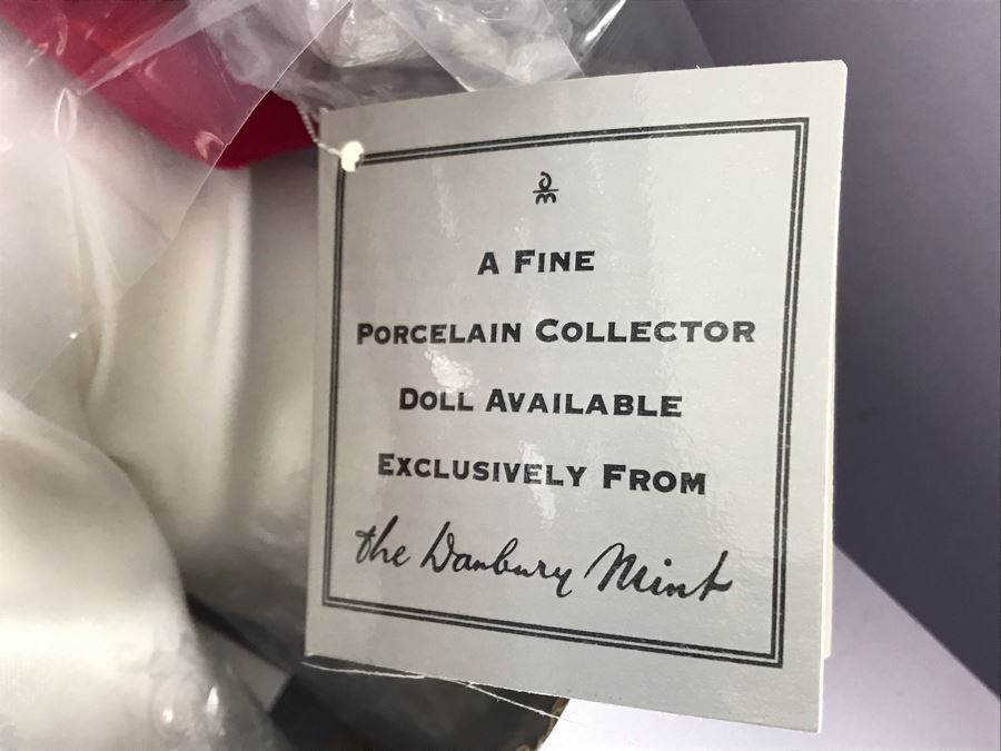 New In Box Danbury Mint Shirley Temple Doll 'Just Around The Corner' 19'H [Photo 4]