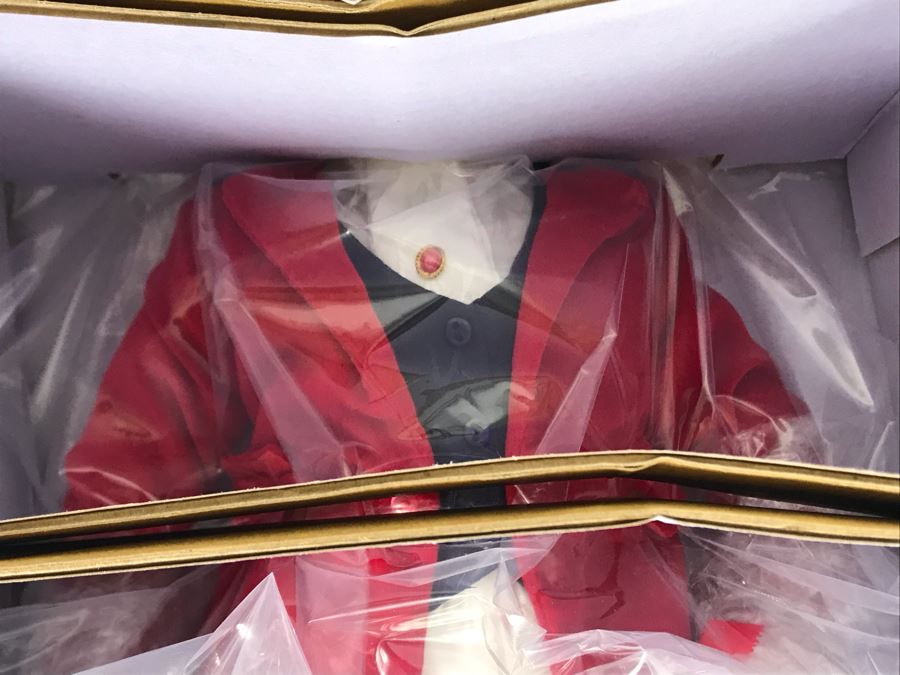 New In Box Danbury Mint Shirley Temple Doll 'Just Around The Corner' 19'H [Photo 3]