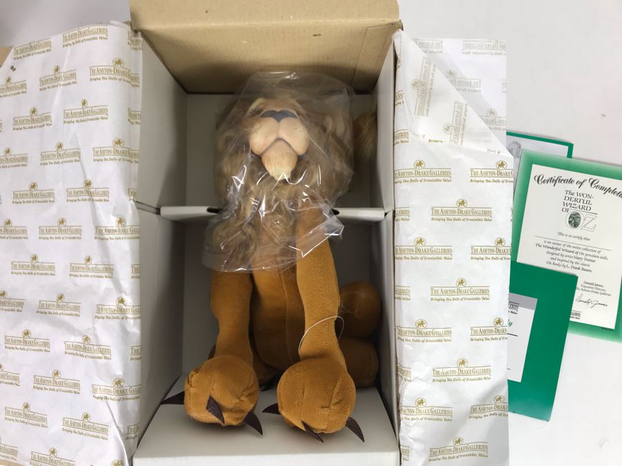 New In Box Ashton-Drake Galleries 'The Cowardly Lion' Doll From The Wonderful Wizard Of Oz Designed By Mary Tretter 11'H