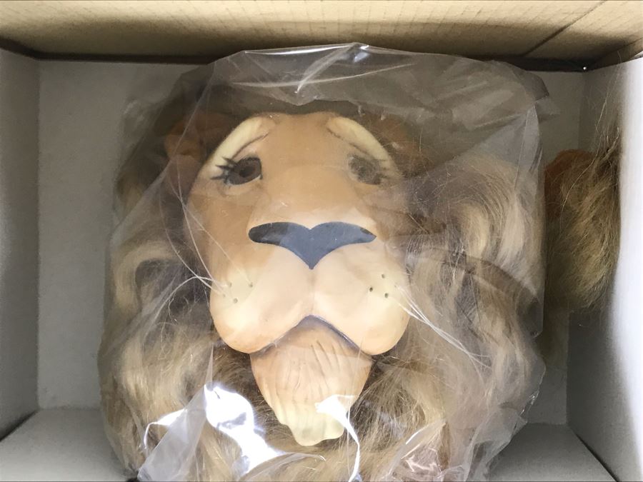 New In Box Ashton-Drake Galleries 'The Cowardly Lion' Doll From The Wonderful Wizard Of Oz Designed By Mary Tretter 11'H [Photo 3]