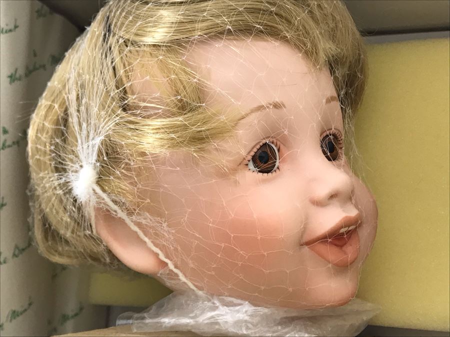 New In Box Danbury Mint Karl Doll 17'H [Photo 3]