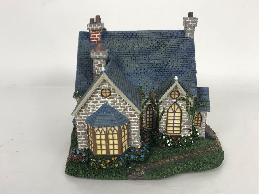 Thomas Kinkade Hawthorne Lamplight Manor Lighted Village Sculpture Figurine (Missing Electric Light Cord) [Photo 5]