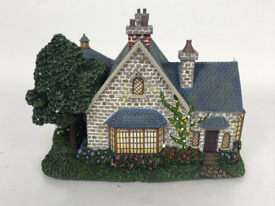 Thomas Kinkade Hawthorne Lamplight Manor Lighted Village Sculpture Figurine (Missing Electric Light Cord) [Photo 4]