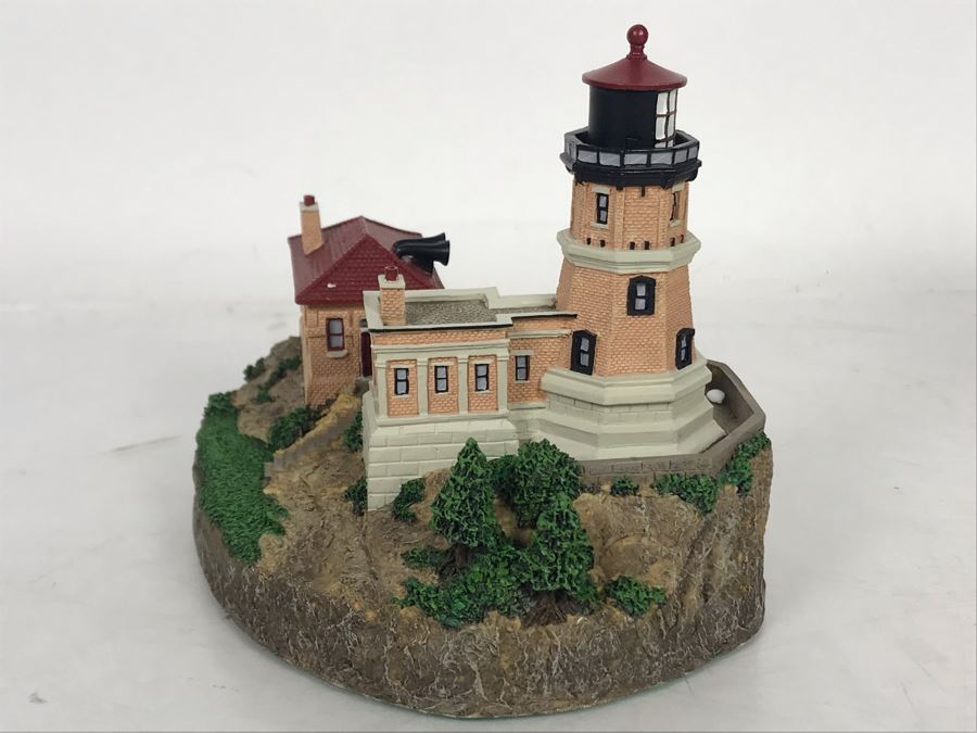 Danbury Mint Split Rock Lighthouse Split Rock State Park, Minnesota Sculpture Figurine [Photo 4]