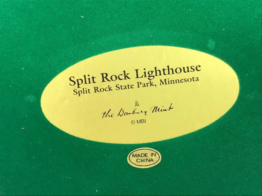 Danbury Mint Split Rock Lighthouse Split Rock State Park, Minnesota Sculpture Figurine [Photo 7]