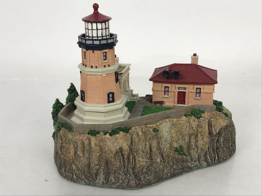 Danbury Mint Split Rock Lighthouse Split Rock State Park, Minnesota Sculpture Figurine [Photo 5]