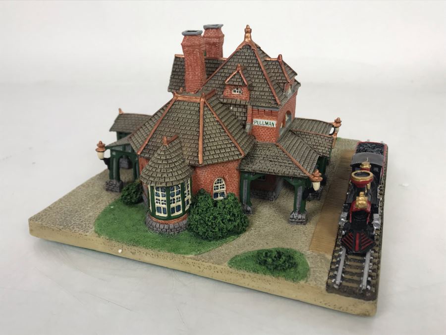 Danbury Mint The Illinois Pullman Station Historic Railroad Station Sculpture Figurine [Photo 4]