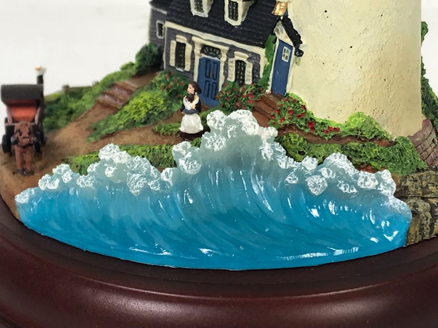 Signed Charles Wysocki Hawthorne Village Lighting The Way Home Lighthouse Sculpture Figurine [Photo 7]