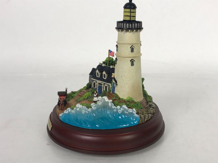 Signed Charles Wysocki Hawthorne Village Lighting The Way Home Lighthouse Sculpture Figurine [Photo 6]