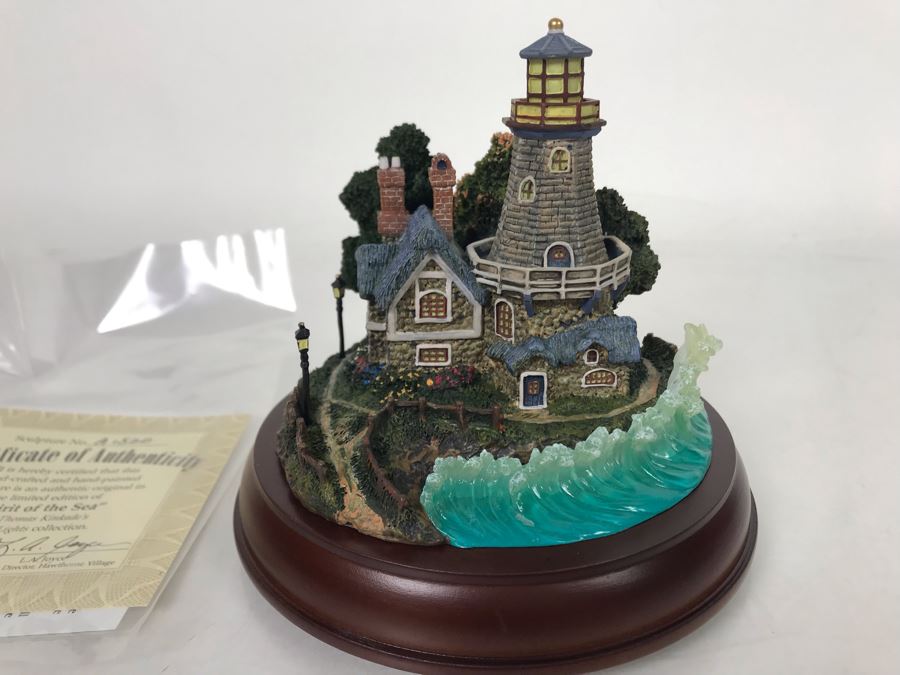 Thomas Kinkade Hawthorne Village Spirit Of The Sea Lighthouse Sculpture Figurine