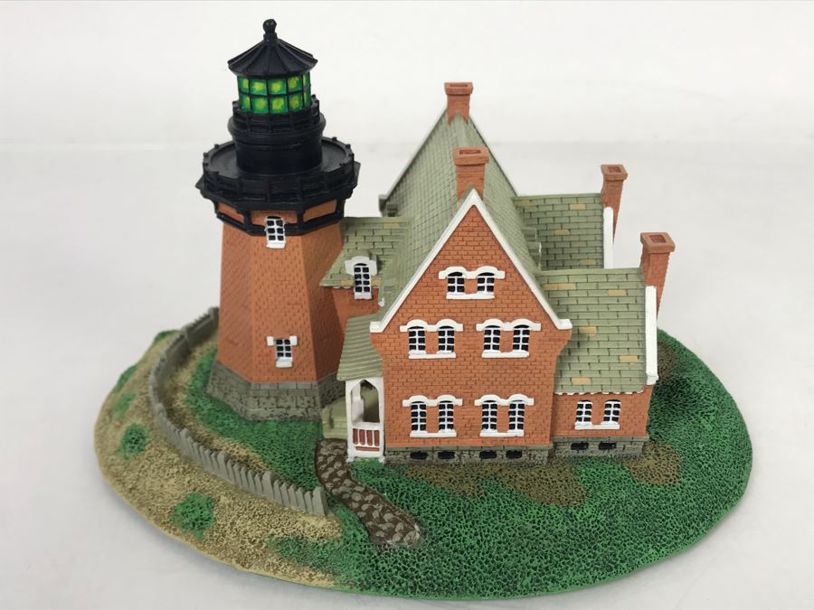 Danbury Mint Block Island Southeast Lighthouse Sculpture Figurine [Photo 2]