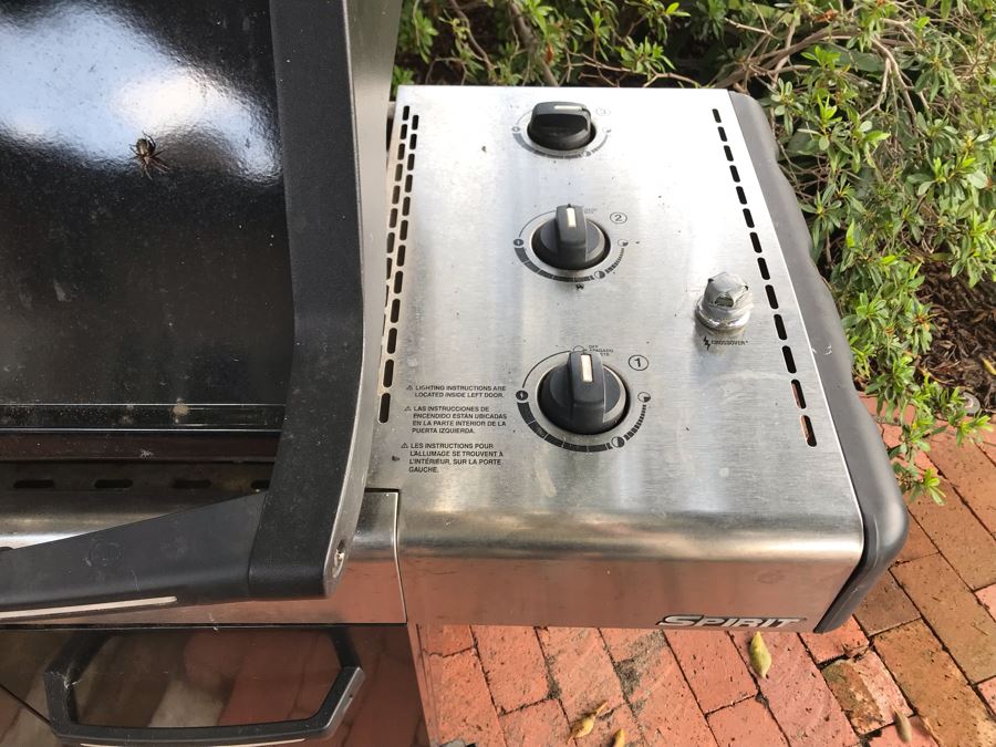Weber Spirit Outdoor Gas Grill With Cover [Photo 7]