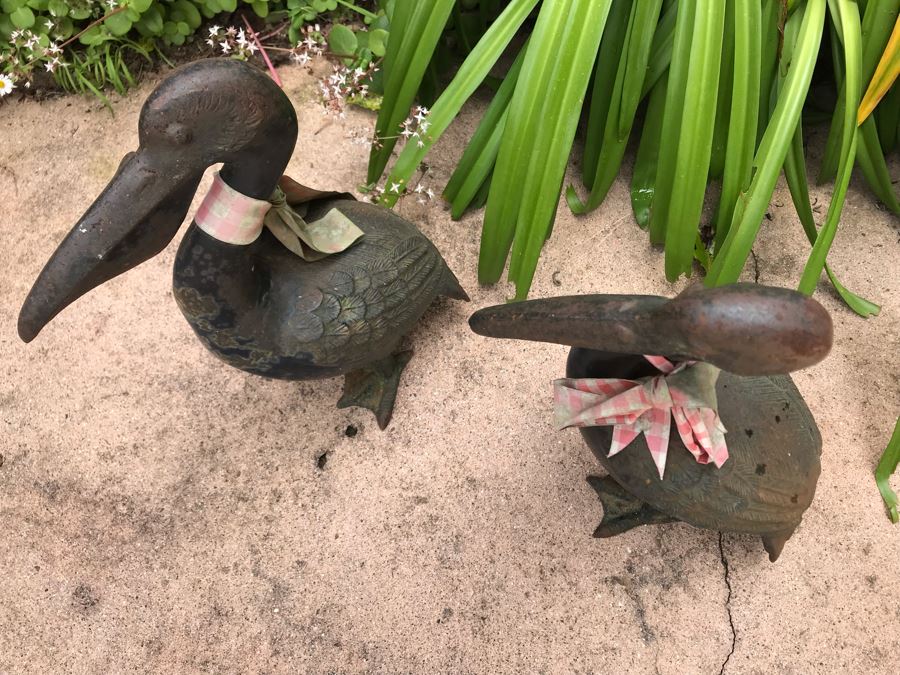 Pair Of Metal Pelican Garden Statuary Sculptures 12W X 16H [Photo 5]