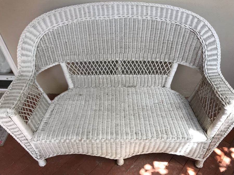 Vintage Wicker Loveseat Sofa Painted White 53W X 28D X 38H [Photo 4]