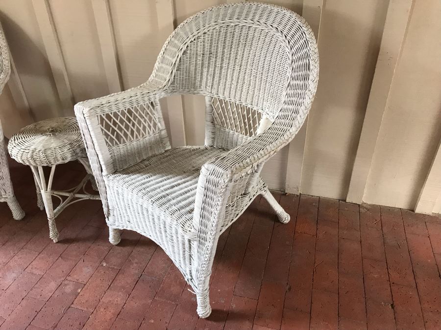 Pair Of Vintage Wicker Armchairs 30W With Small Side Table Painted White [Photo 4]