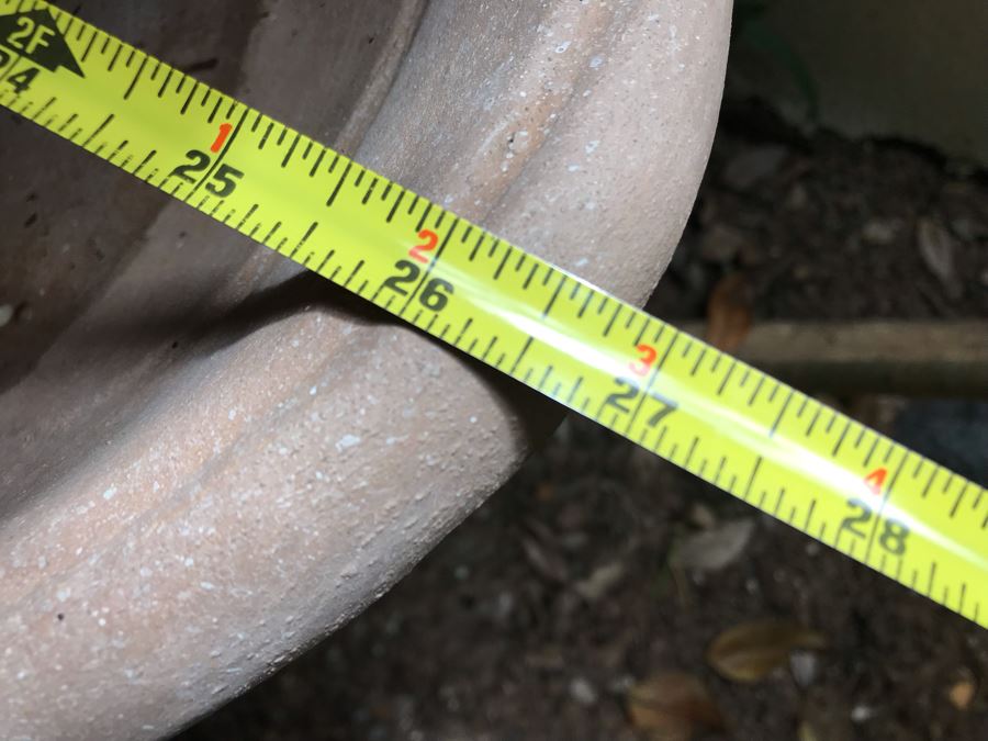 3-Tier Shell Motif Outdoor Cement Water Fountain 27W X 39H [Photo 7]