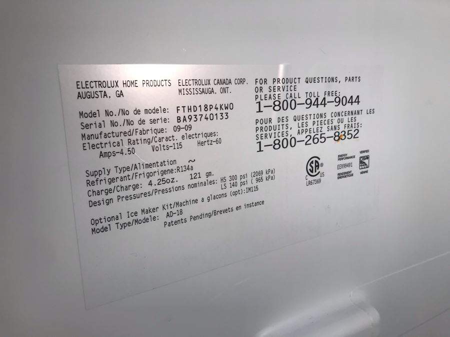 Frigidaire Refrigerator Fridge Model FTHD18P4KWO 30W X 30D X 66H [Photo 9]