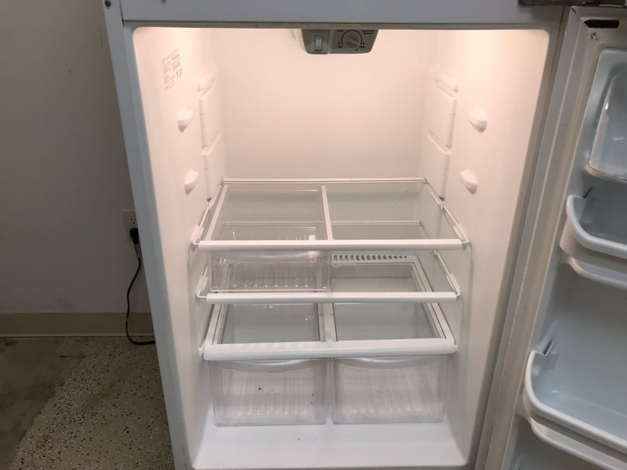 Frigidaire Refrigerator Fridge Model FTHD18P4KWO 30W X 30D X 66H [Photo 7]