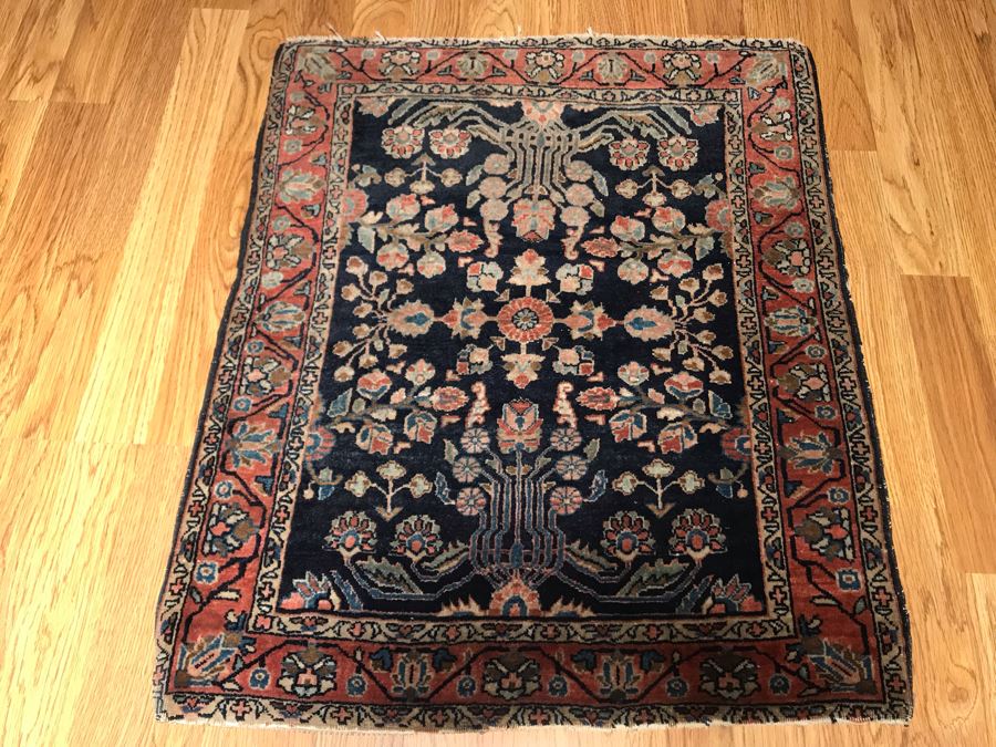 Small Antique Persian Rug 24.5 X 29.5 [Photo 2]