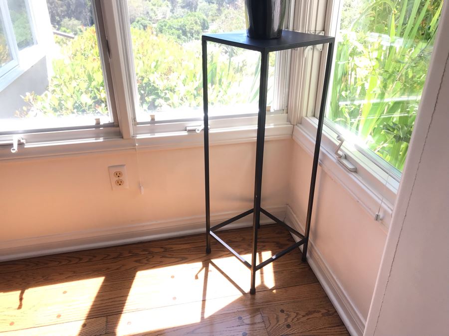 Metal Sculpture Stand 12 X 12 X 36H [Photo 2]