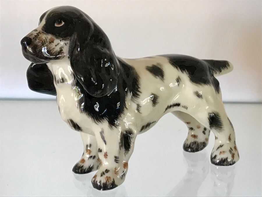 Small Signed Dog Figurine 4W