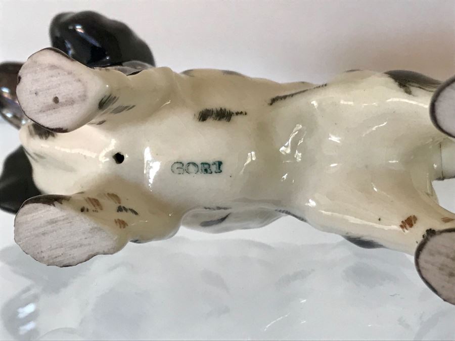 Small Signed Dog Figurine 4W [Photo 4]