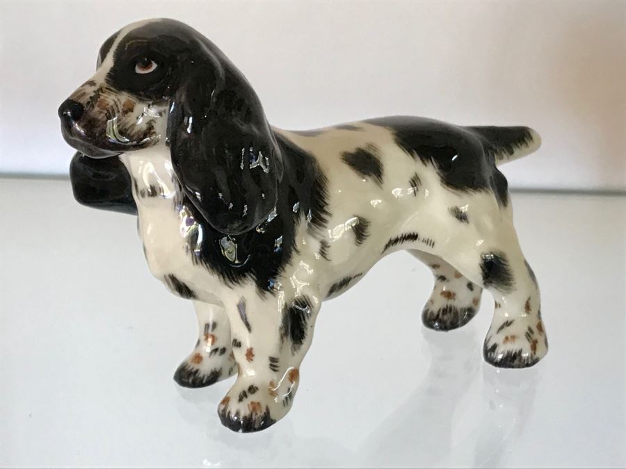 Small Signed Dog Figurine 4W [Photo 2]