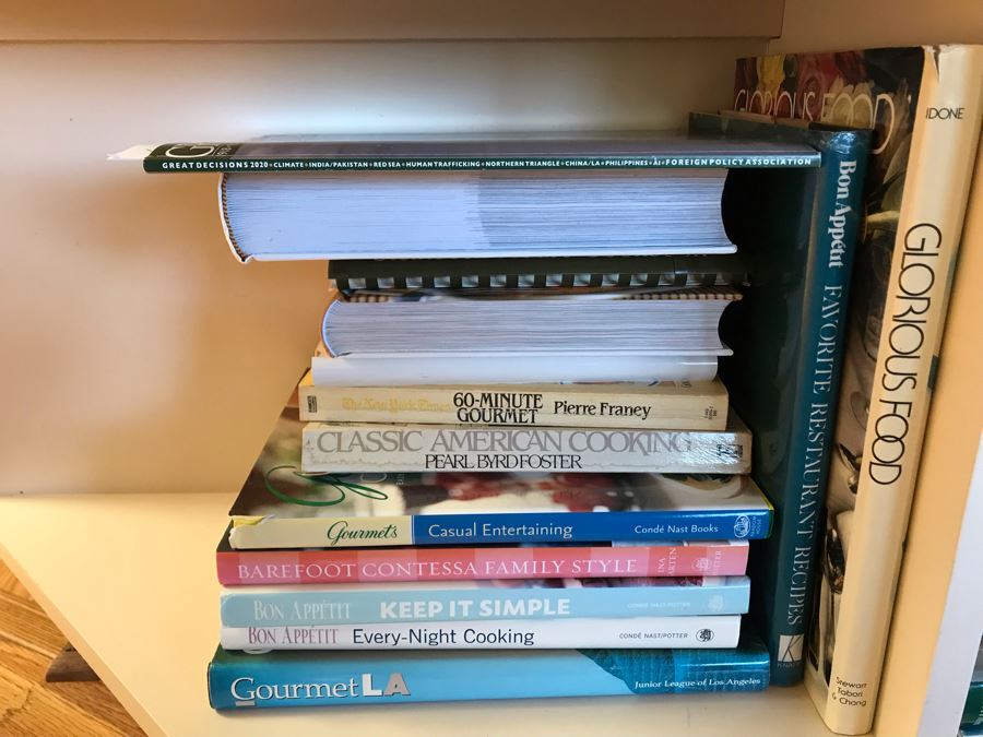 Cook Book Lot (4 Shelves Of Books) [Photo 8]