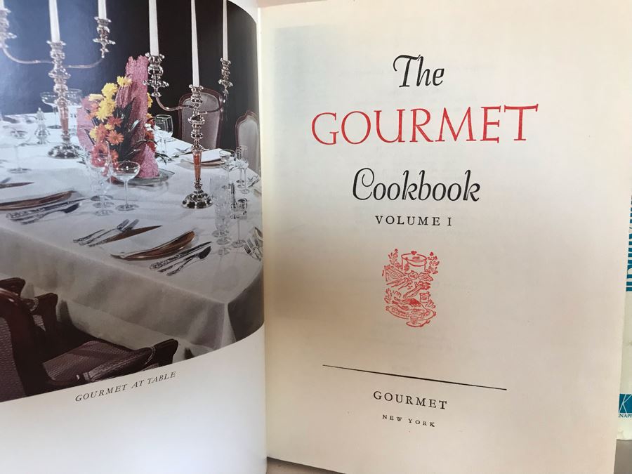 Cook Book Lot (4 Shelves Of Books) [Photo 5]