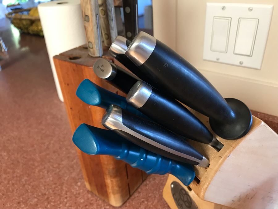 Knives Lot With Knife Holders Including Calphalon Knives And Flint Knives [Photo 5]