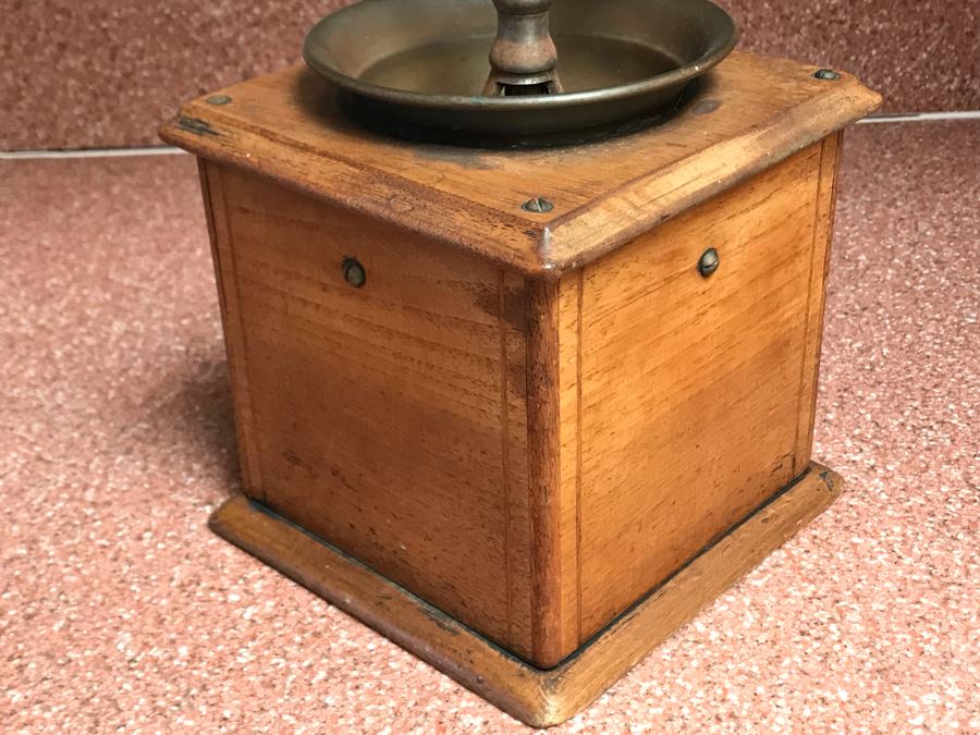 Antique Coffee Grinder 6W X 10H [Photo 9]