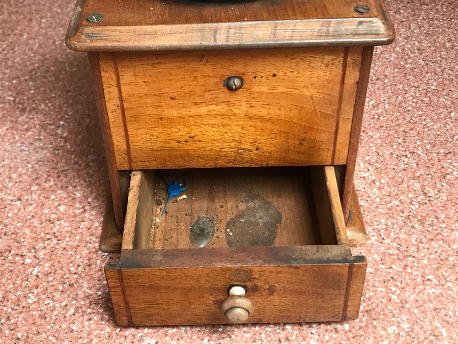 Antique Coffee Grinder 6W X 10H [Photo 7]