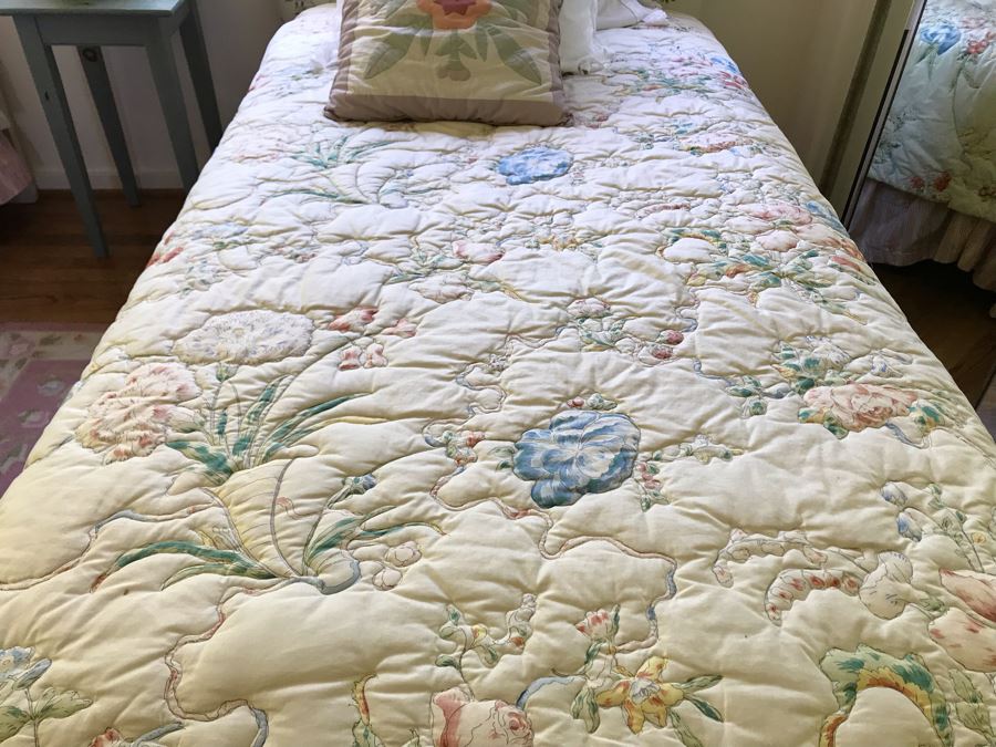 Pair Of Twin Beds, All Bedding, Pillows, Metal Bed Frames, Mattresses And Boxsprings [Photo 6]