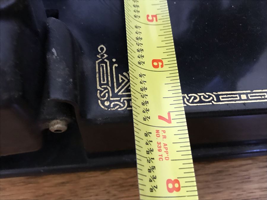 Vintage Singer Featherweight Sewing Machine 15W X 7D X 10H [Photo 15]