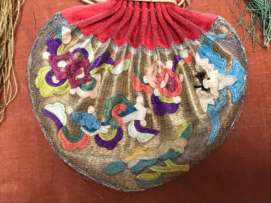 Framed Antique Chinese Silk Purse Pouch Frame Measures 11W X 16H [Photo 12]